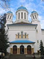 "П'яна" церква в Чернівцях.