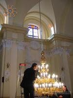 Запалюють свічки. 1 січня 2005р.