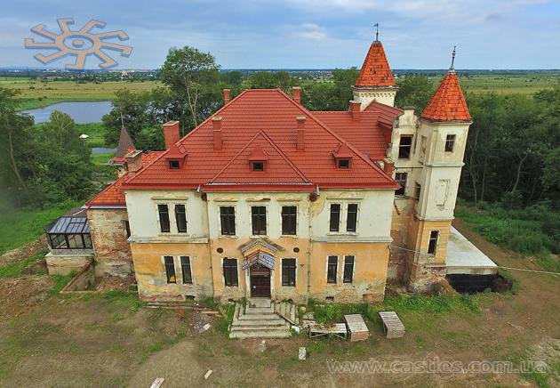 Палац в Підгірцях Стрийських. Червень-2018.