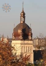 Так видно церкву Параскеви у Львові від Онуфріївського монастиря