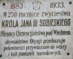 Отинія. Меморіальна дошка на честь Яна ІІІ