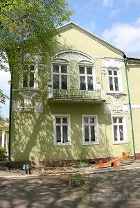 Симпатичний модерн в Сторожинці.