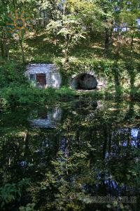 Грот в парку. Михайлівка