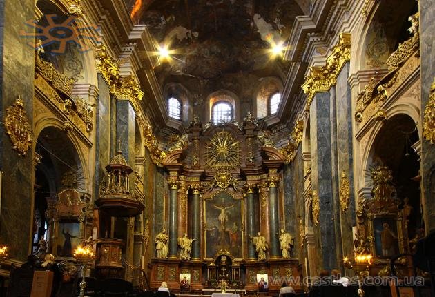В Петропавлівському єзуїтському костелі Львова. 16 серпня 2012 р.