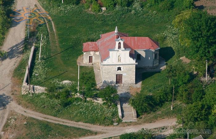 Зіньковецький костел з кошика повітряної кулі. Травень-2009.