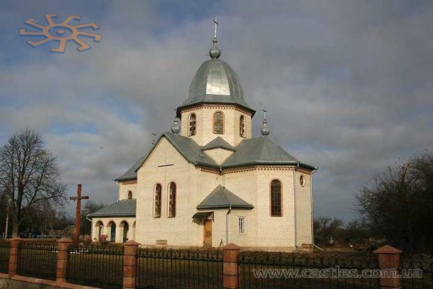 Нова церква Різдва Богородиці в Чорнокінецькій Волі.