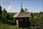 З церковного подвір'я все село як на долоні.