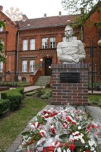 Пам'ятник Підсудському. Квідзин