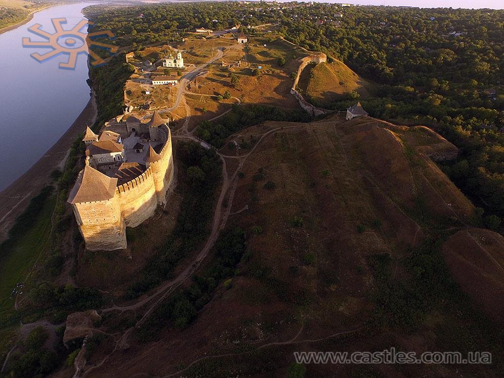 Cetatea Hotin. Fortezza di Chotyn. Chotyno tvirtovė. Fortaleza de Khotyn