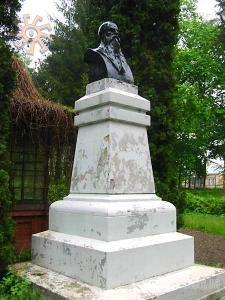 Monument of Glavka in University's park