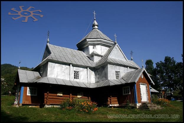 Церква в Криворівні в вересні 2009 р.