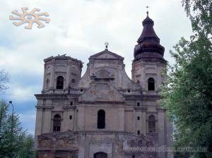 Таким Успенський костел був ще недавно. Фото з архіву Ігоря Седельника.