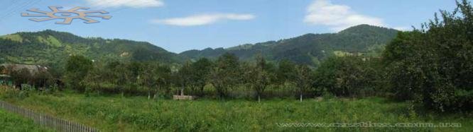 Панорама Буковинських Карпат в Розтоках.