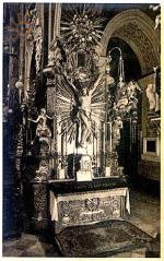 Львів. Розп'яття в костелі