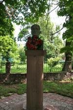 Погруддя філософа і психолога Манеса Шпербера (1905-1984)