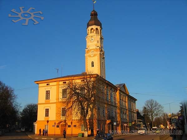 Śniatyn – miasto na Ukrainie, stolica rejonu w obwodzie iwanofrankiwskim.