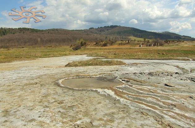 Ось він, грязевий вулкан в Старуні. 15.04.07