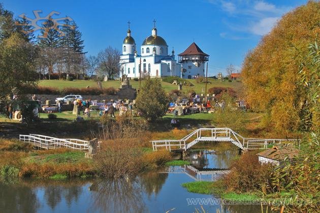 Несмаку все-таки забагато. І церква - головний з несмаків