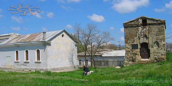 Уютное близ Судака. Церковь Хв. и немецкая кирха. Уютное близ Судака. Церковь Хв. и немецкая кирха.
