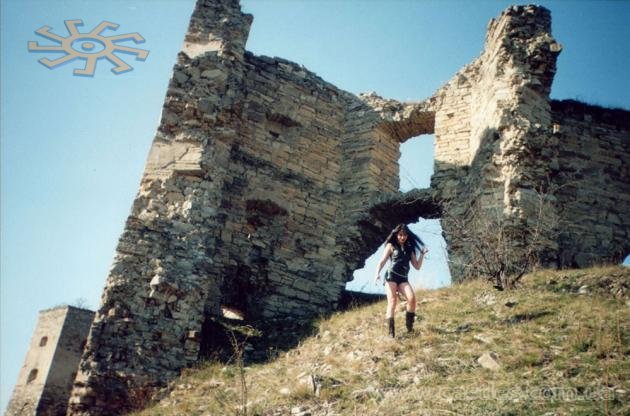 ruiny zamku w Kudryńcach. 2002