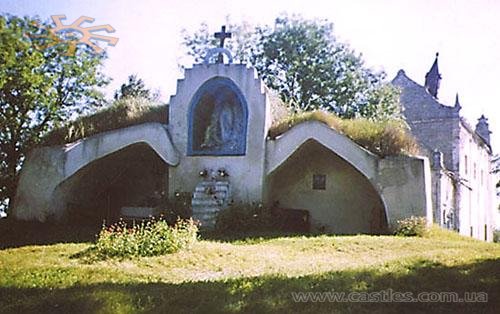 Залишки замку в Личківцях Залишки замку в Личківцях