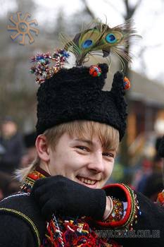Молодий колядничок в Криворівні